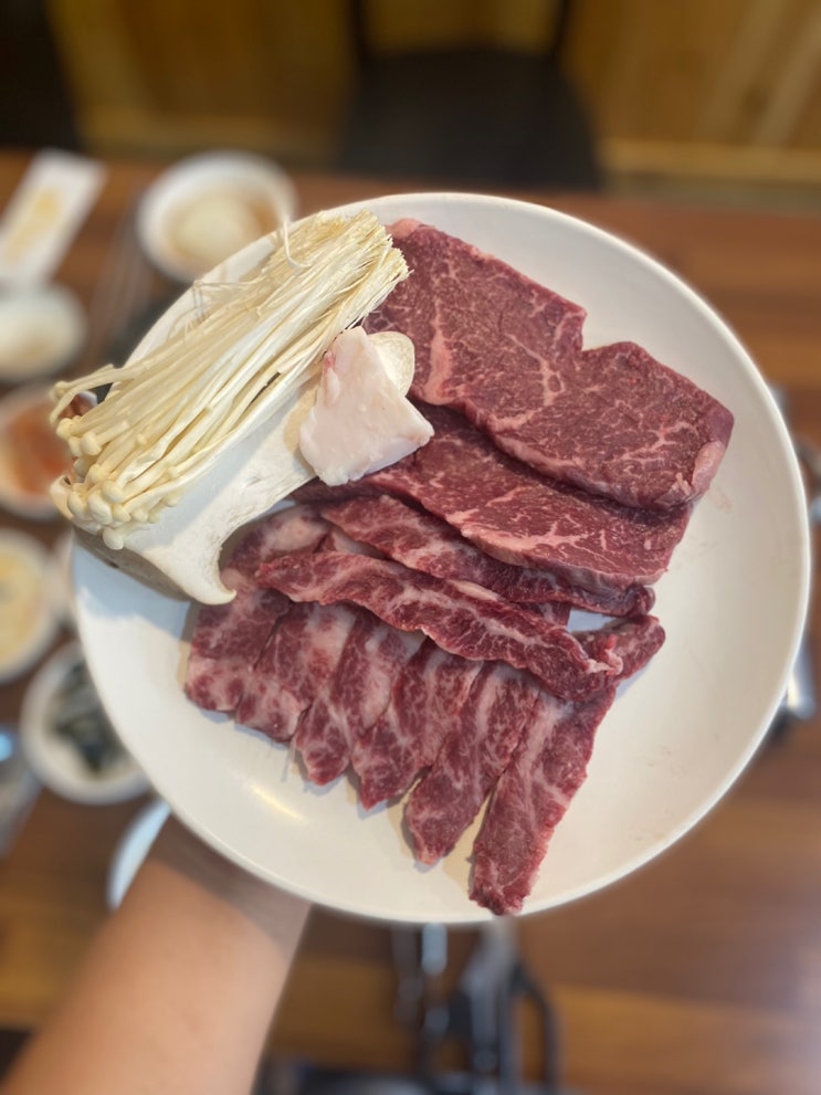  8/3 (2) 전주 덕진구 맛집:) 고기랑야채랑 아중점에서 1+업진살에, 1++ 채끝 등심까지?!! 경험상 전주 장학숙 맛집으로 땅땅땅 확정!