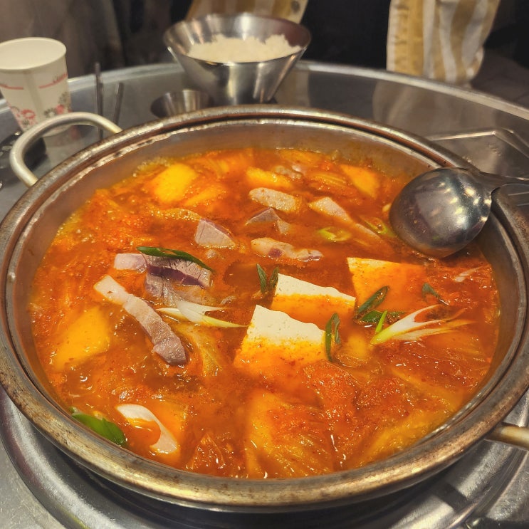 [서울/왕십리,한양대역]김치찌개 lover가 인정한 맛집   "이돈집 "