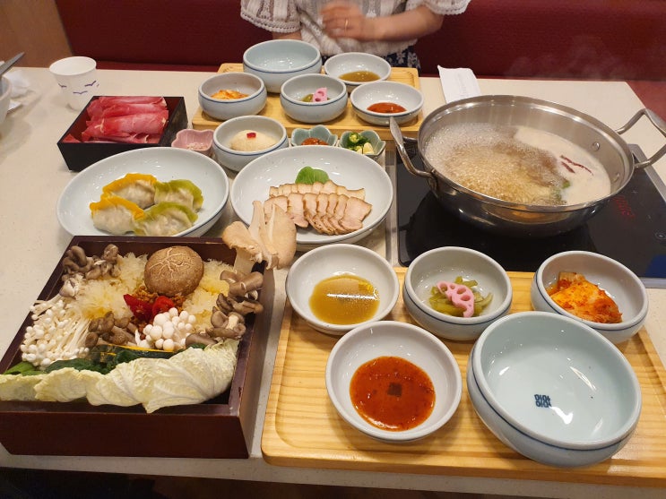  [서울 양재] 자가제면을 사용한 수제샤브칼국수와 배추만두가 맛있는 집/ 미면정양재칼국수샤브샤브