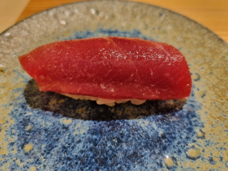 끊임없이 나오는 맛의 향연 <스시 코우지> 런치 오마카세 끊임없이 나오는 맛의 향연 <스시 코우지> 런치 오마카세