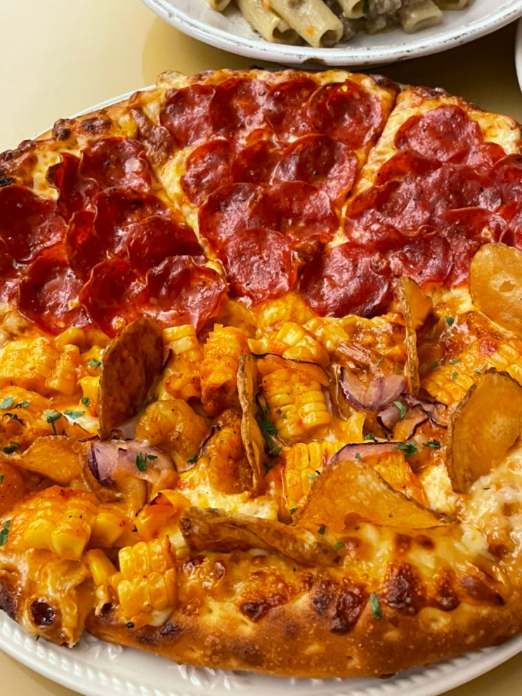  한남동 피자  옥수수 피자가 맛있는 파이프그라운드 