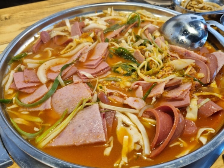  [네돈내산] 샤로수길 부대전골 양 많고 맛있었다 (Feat.이태리 부대찌개 낙성대점)