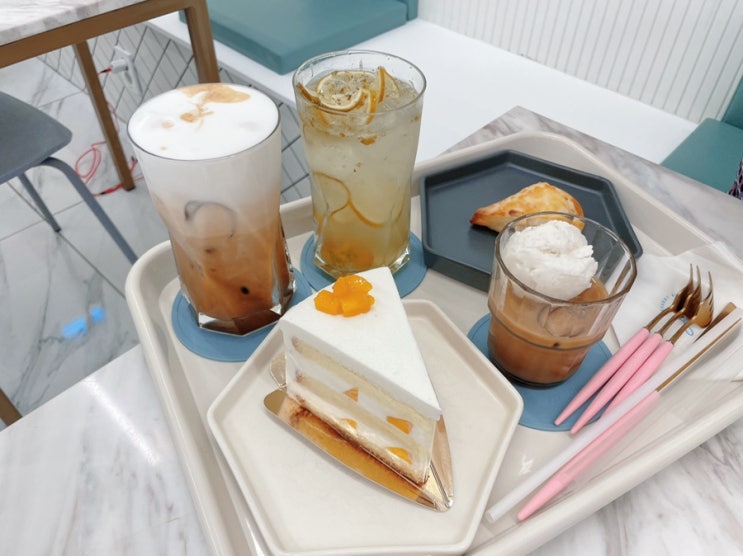  부천 중동 상동 카페 소금빵 케이크 맛집 '줄리브'