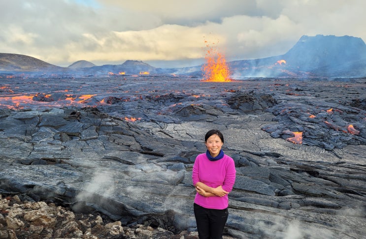 아이슬란드 여행 : 화산 용암 1년만에 다시 분출! (레이캬비크 공항 근처)
