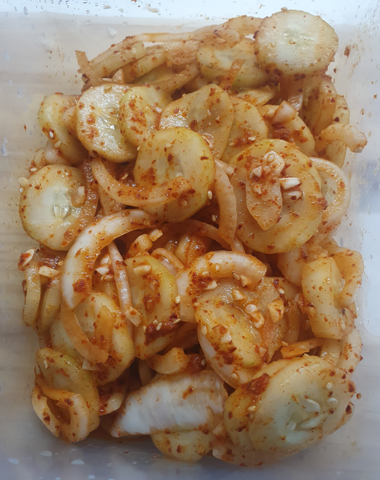  양념 오이무침