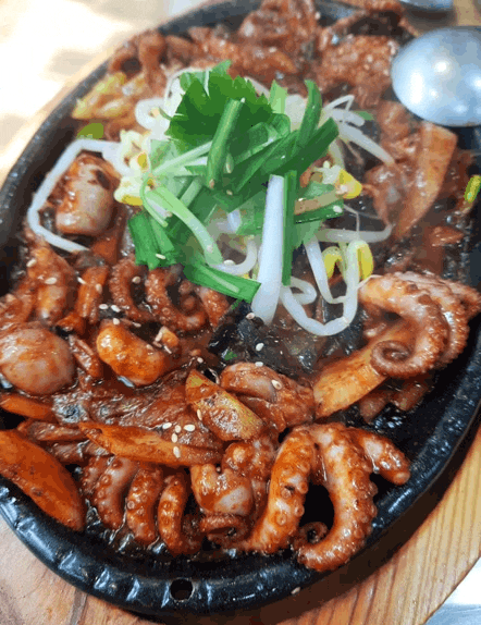  용산 '쾌걸쭈꾸미' 숯불볶음 지대로인 쭈꾸미 맛집