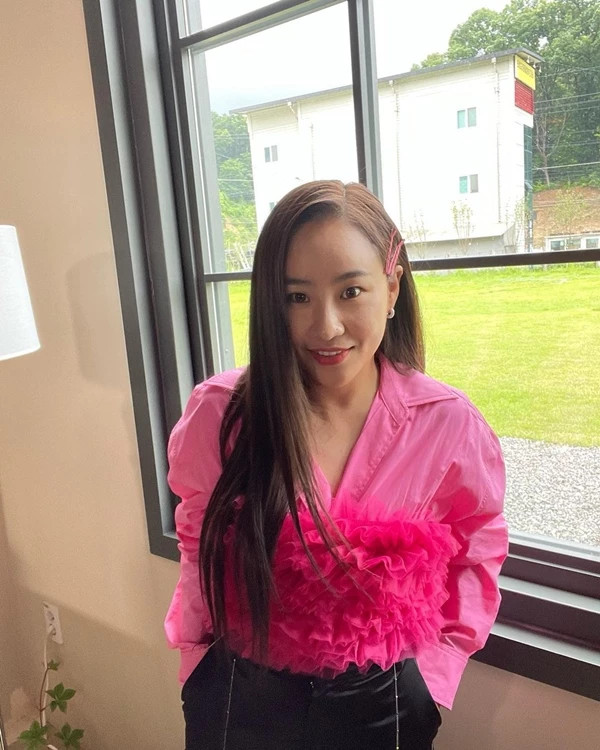 그룹 어반자카파 조현아, 지금이랑 똑같은 비주얼 뽐내며 어린 시절 공개 "남다른 끼 인증" 그룹 어반자카파 조현아, 지금이랑 똑같은 비주얼 뽐내며 어린 시절 공개 "남다른 끼 인증"