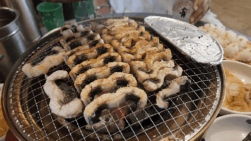  제주도 장어맛집 '폭풍장어' 저렴한데, 맛도 좋아서 제주 도민들에게 인기 많아요!