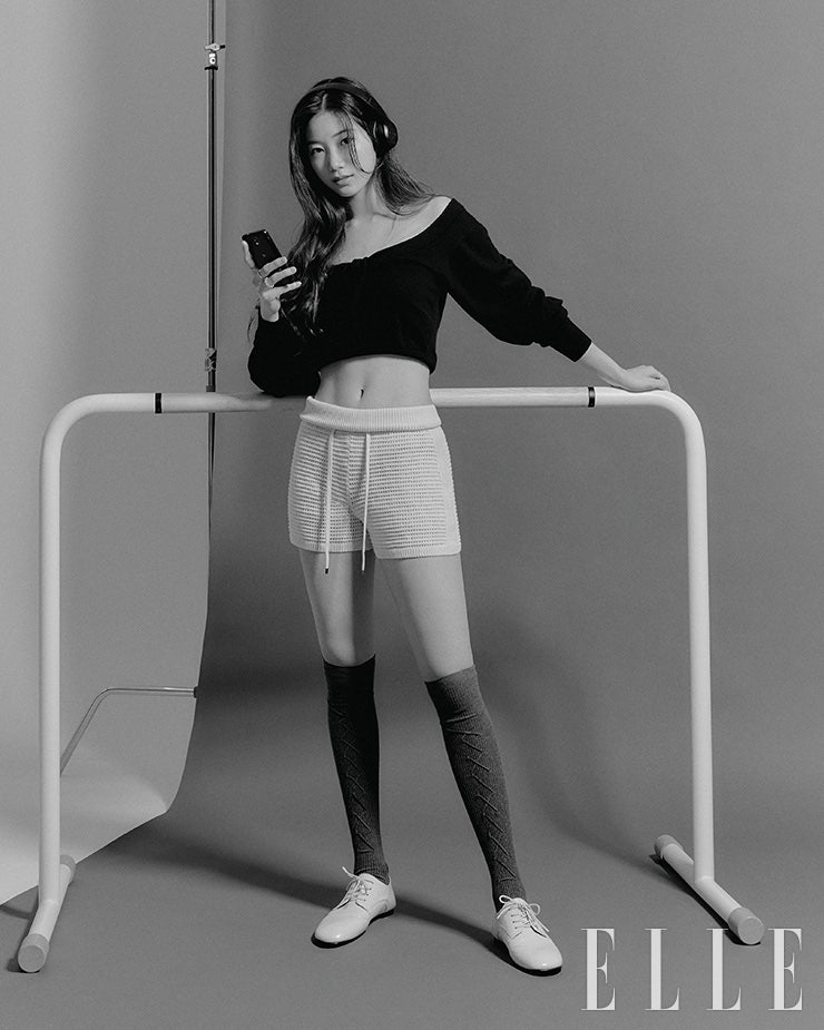 르세라핌 카즈하 화보사진 모음(엘르 8월호)