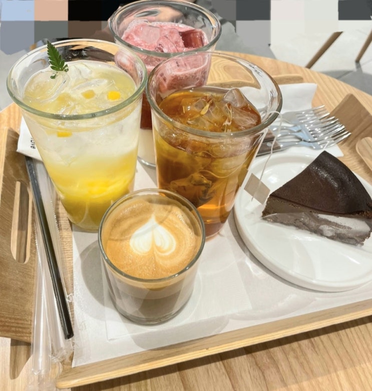  [블챌] 이렇게 더운 날에 밖이면 무조건 카페 고!