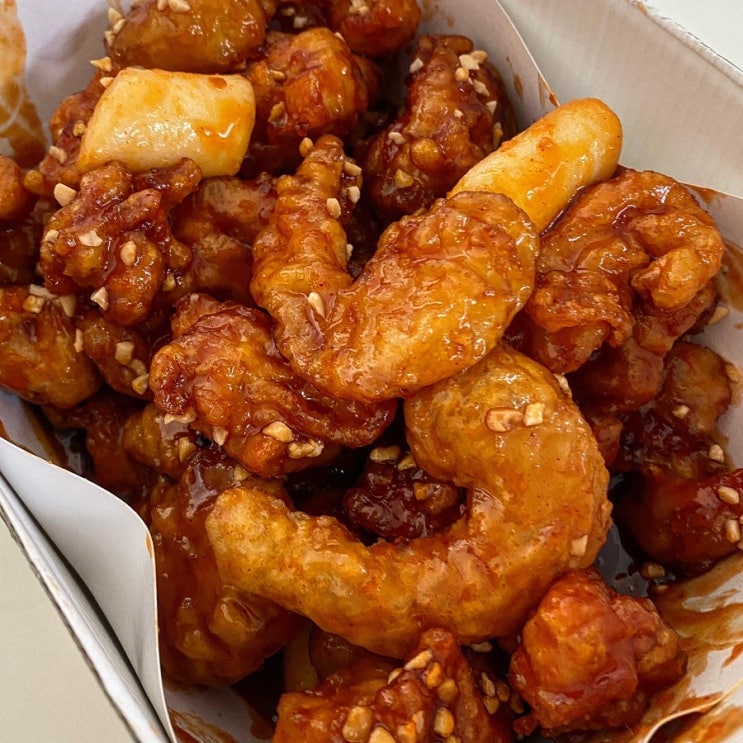 치킨매니아 닭강정, 황금사자치킨 솔직 리뷰! (ft. 수제비떡볶이) 치킨매니아 닭강정, 황금사자치킨 솔직 리뷰! (ft. 수제비떡볶이)