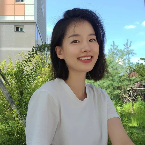 '청순한 이미지' 배우 이시아가 인스타에 올린 영상, 수영복 입고 대반전 몸매 공개했다 '청순한 이미지' 배우 이시아가 인스타에 올린 영상, 수영복 입고 대반전 몸매 공개했다