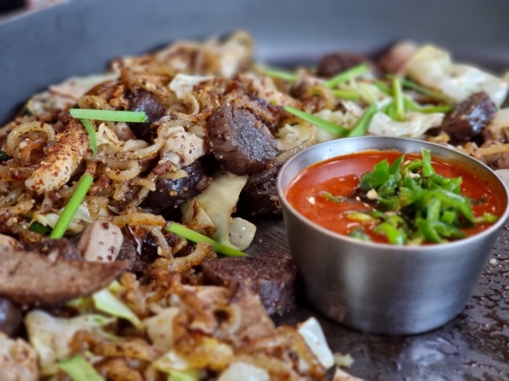 인천 검단신도시 칠구네백순대에서 백순대곱창볶음 즐겨요 (당하동) 인천 검단신도시 칠구네백순대에서 백순대곱창볶음 즐겨요 (당하동)