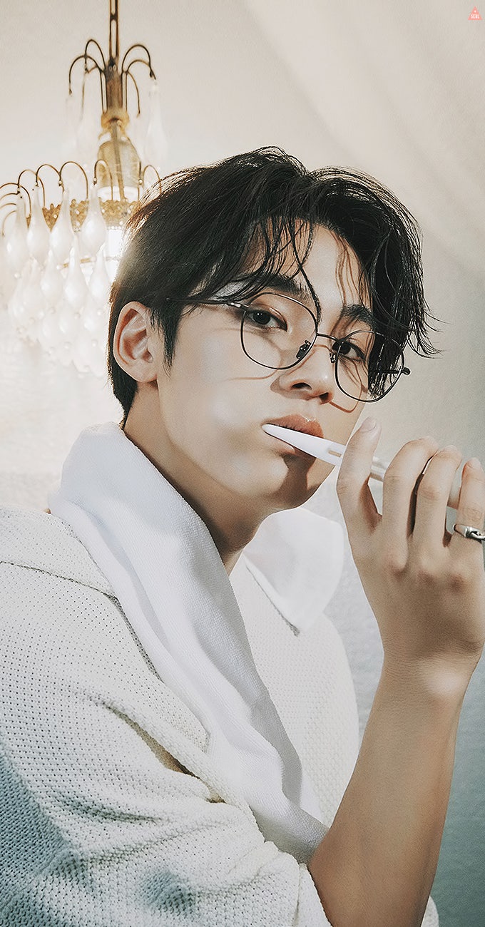 <아이폰 배경화면> 세븐틴 민규 'WAVES漫潮' 중국 매거진 화보배경화면_by.슬짱