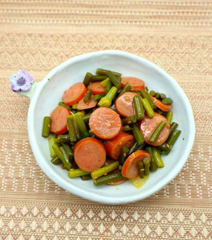  마늘쫑 햄볶음, 마늘쫑요리,마늘쫑레시피,아이반찬