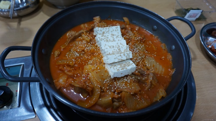 [수유역 밥집] 김치가 존맛인 고기반햄반김치찌개 수유점