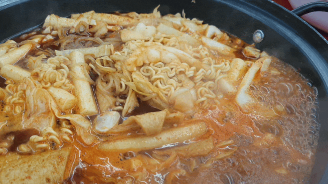  즉석떡볶이 명가 애플하우스....그리고 운명처럼 다시 만난 최애템 무침만두