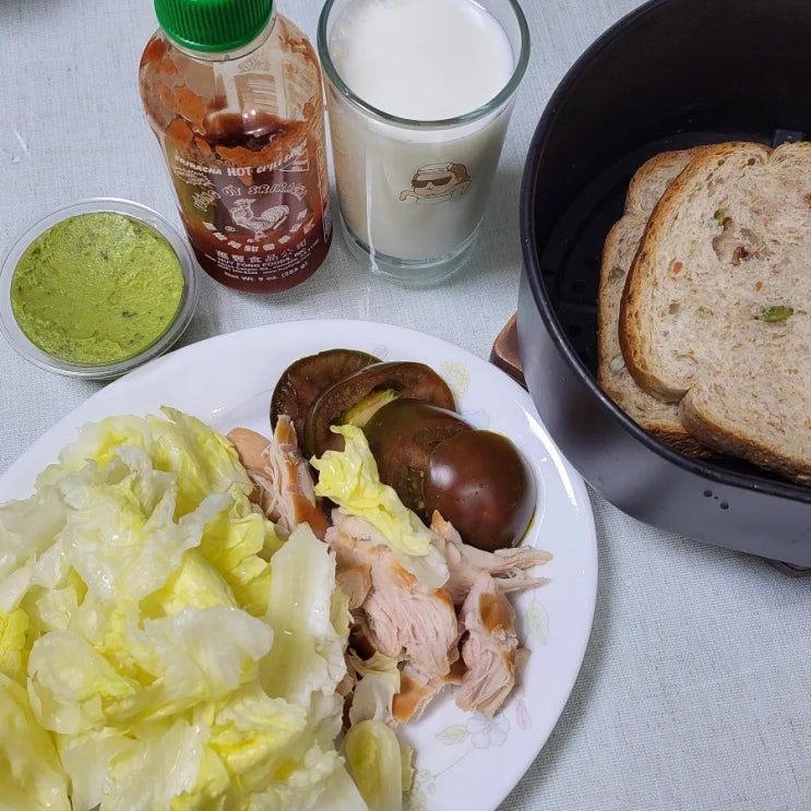  샐러드 맛있게 먹는법  채소 비중을 더더더