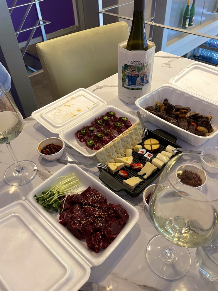  [양재 맛집] 자인 뭉티기 | 서울 최고 뭉티기 맛집 / 양재역 육사시미 뭉티기 with. 와인 / 육사시미 초밥 & 뭉티기 & 소고기 구이 / 양재 '더 와인 시즌2' 와인 추천