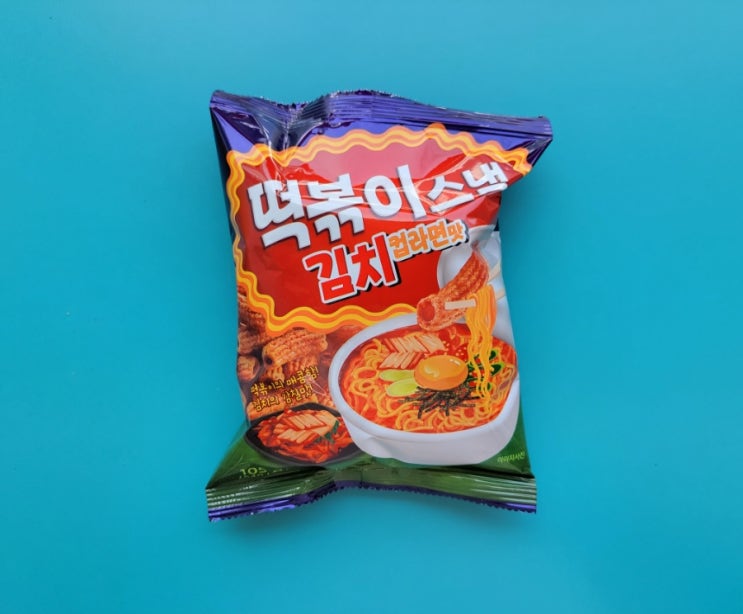 떡볶이과자에 김치라면? - 떡볶이스낵 김치컵라면맛 - 편의점신제품 내돈내산 솔직리뷰 떡볶이과자에 김치라면? - 떡볶이스낵 김치컵라면맛 - 편의점신제품 내돈내산 솔직리뷰