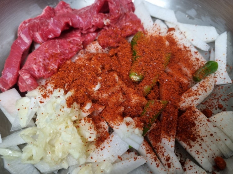  얼큰소고기얼갈이국