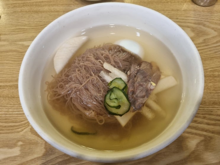 평양냉면 터줏대감 동치미 육수의 을지로입구 남포면옥 평양냉면 터줏대감 동치미 육수의 을지로입구 남포면옥