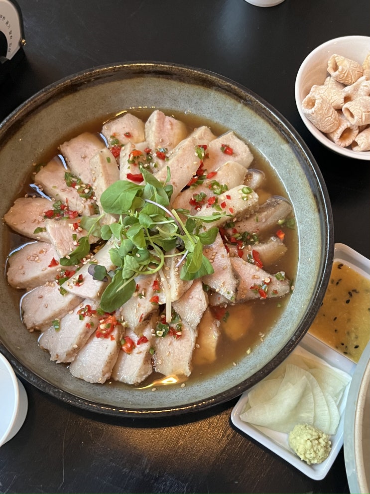  대구 대봉동 신상 술집 '가음' :: 항정살수육이 있는 김광석거리 맛집
