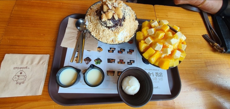  지인이 타는 쉐보레 트레일블레이저 보면서 비싸다는 느낌이듭니다