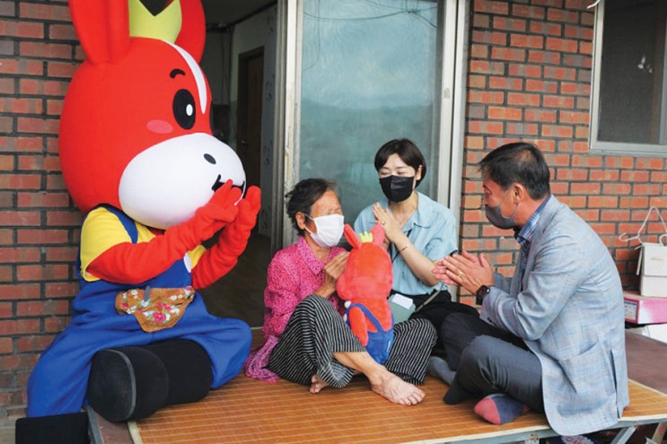 꿈돌이‧빠망‧루미…지자체 캐릭터 살린 AI 돌봄인형 보급확산 꿈돌이‧빠망‧루미…지자체 캐릭터 살린 AI 돌봄인형 보급확산