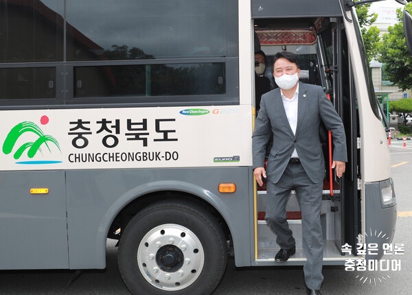 '차 없는 충북도청' 시범운영 첫날 … 직원들 출근·주차 전쟁