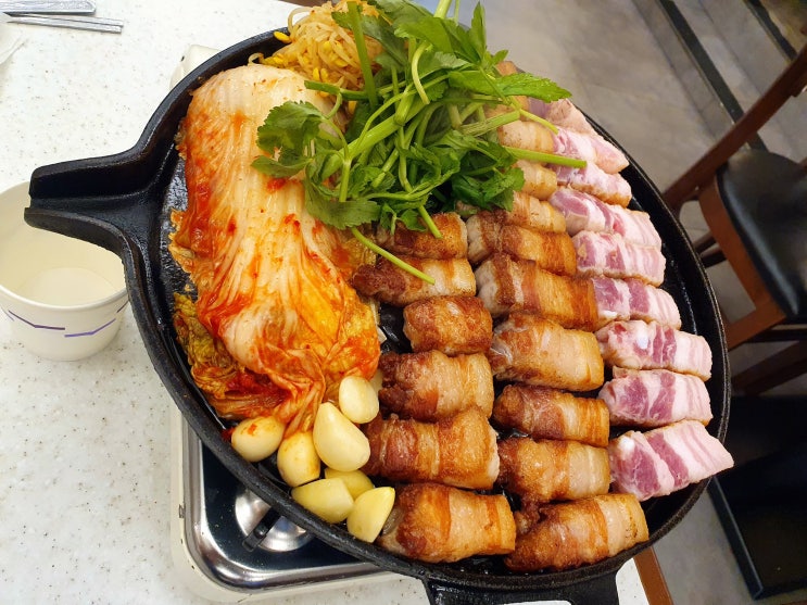  신당역맛집 태태삼겹 신당점 삼겹살 데이트로 딱