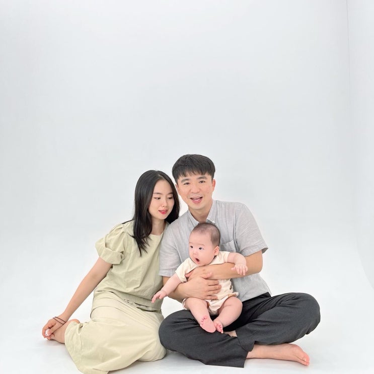  [육아 기록] D+196~197 세이셸무인스튜디오에서 200일 아기 기념촬영 | 초기 토핑이유식| 또또맘 백미 떡뻥 먹방 | 6개월 아기 낮잠 퇴행과 동시에 혼자 앉기