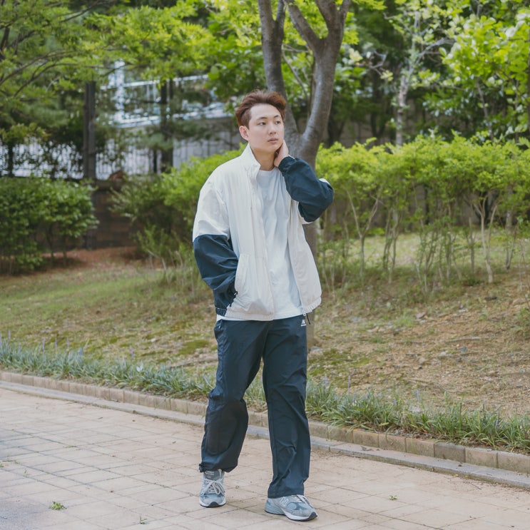 남자 뉴발란스 바람막이 스포티룩, 이유 있는 가을 코디 추천