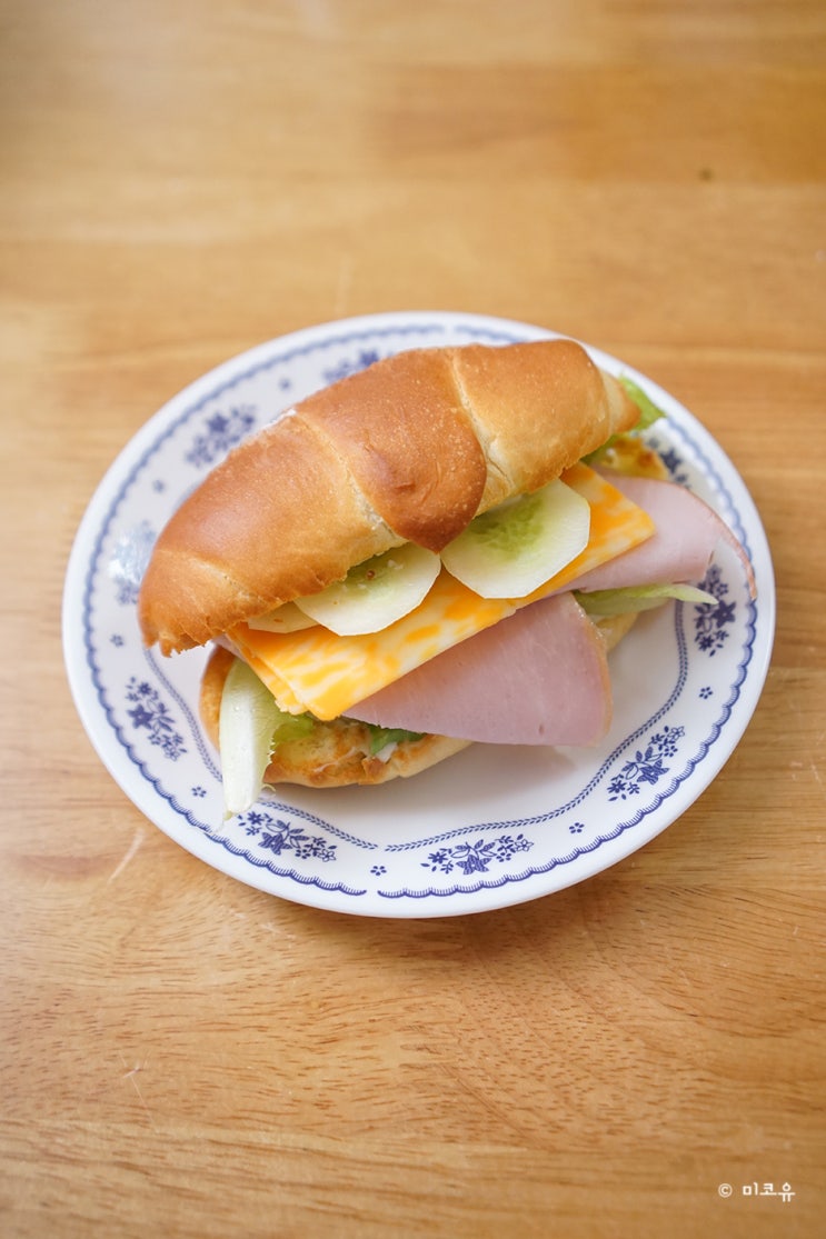 고짠고짠 아끼니 버터소금빵 샌드위치 만들기