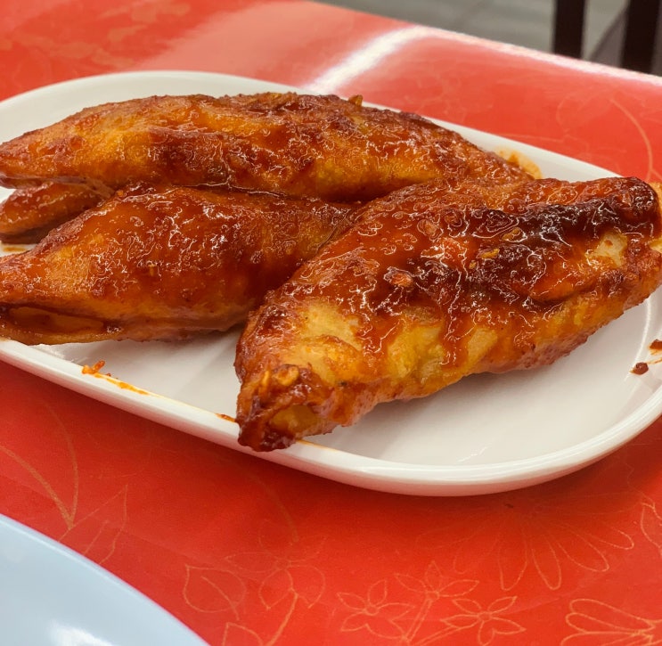  이수, 무침군만두가 맛있는 추억의 맛 '애플하우스'