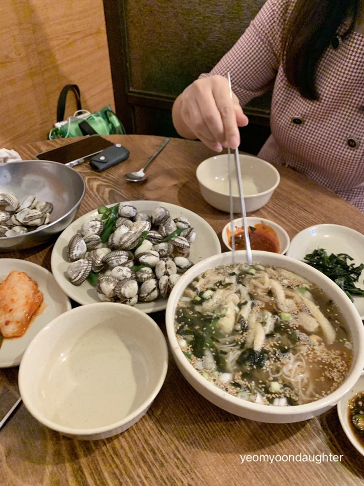  할머니 포장마차 멸치국수, 비오는날 밤 갔던 맛집, 술이 생각나는 날에 딱 (야근하고 술 없이 안주먹으러간 우울한이야기 / 내돈내산)