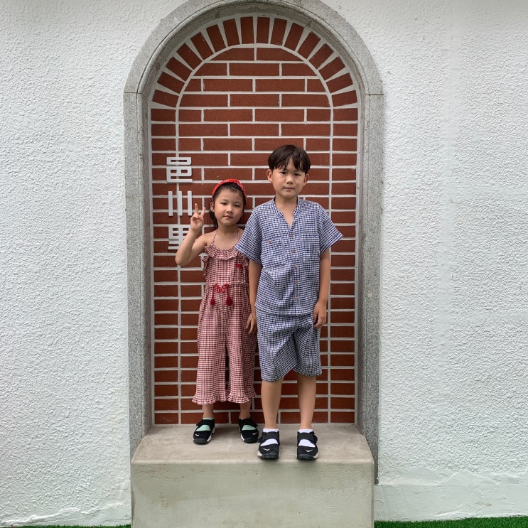  경주황성동 황성공원 가는길에 발견한 읍천리382 카페 분위기 좋아 포토존도 많아