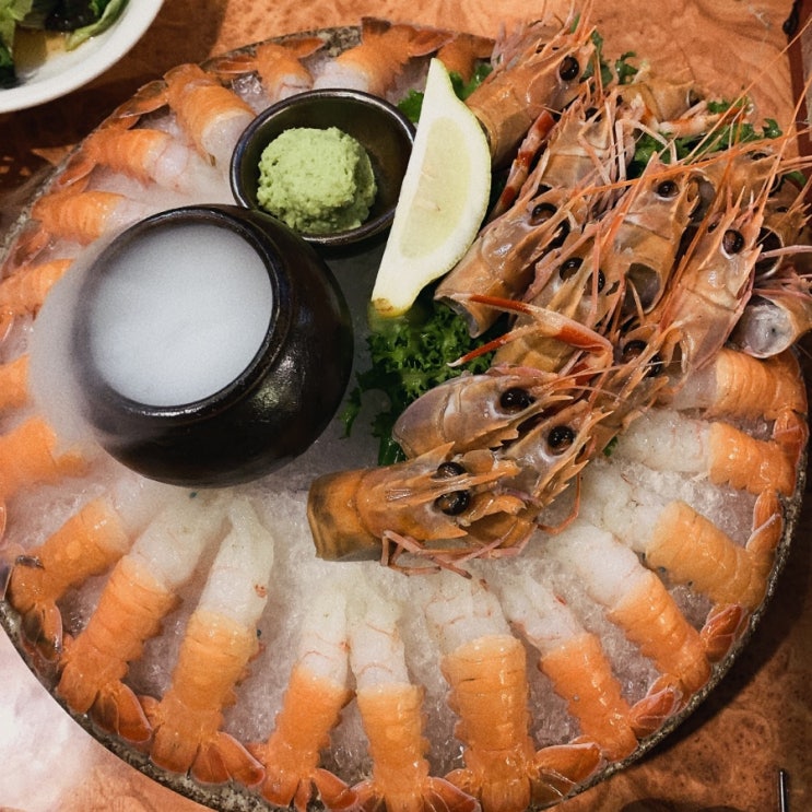  잠실 방이동 힙한술집 딱새우 맛집 ‘동래별장’