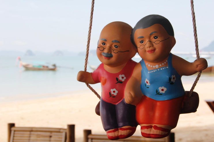  연령대별 건강을 대하는 기본자세