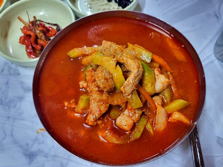 [광주 광산구 맛집] 명화식육식당 - 평동 애호박 찌개 국밥 맛집, 이열치열