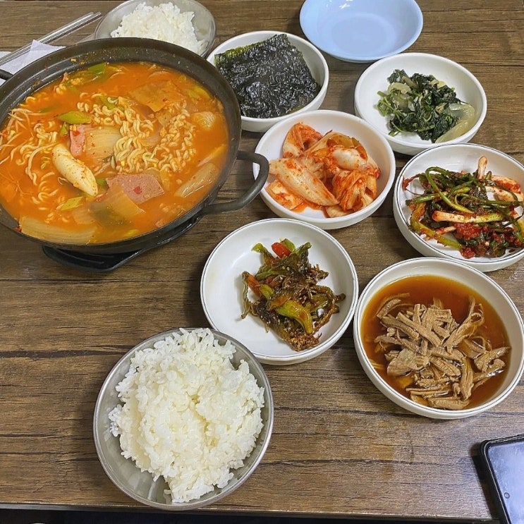  [서울]서울 종로 노포 맛집/찐 가성비 밥집 6찬+부대찌개 7천원!? 새집!