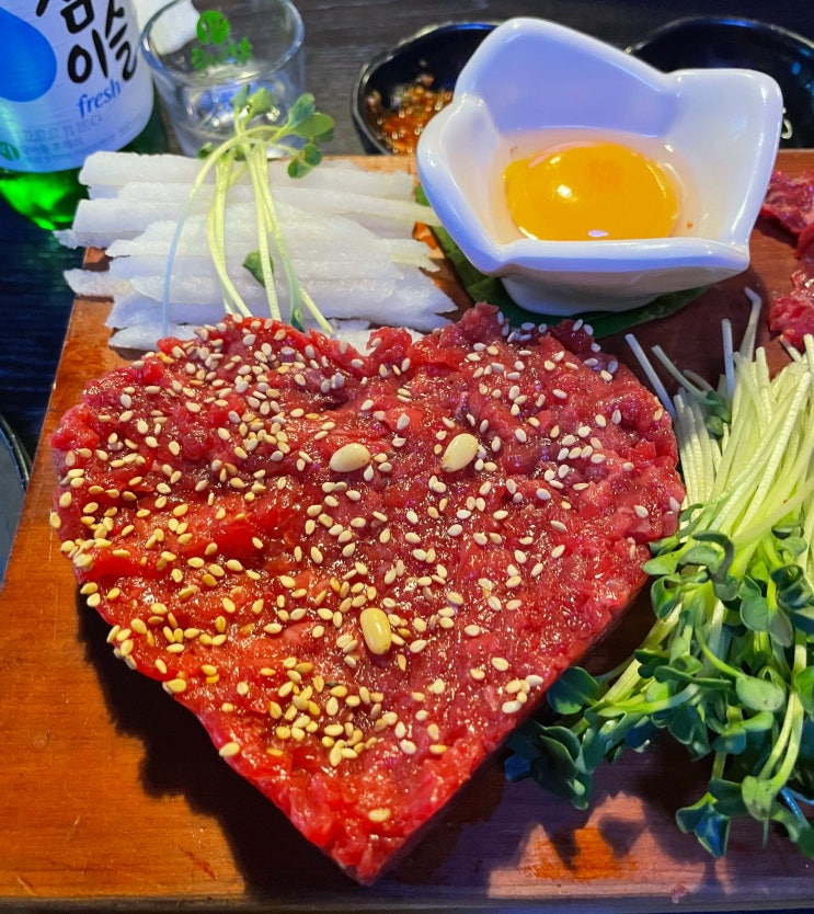  [낙성대, 서울대 입구 / 육회] 한우육회마을 2호점 짧고 담백한 내돈내산 후기