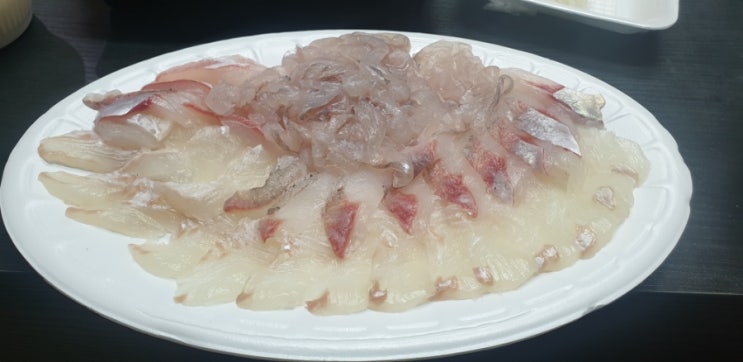  배달로 회시켜봄 <싱싱회센터> 진해용원 부산신항 횟집