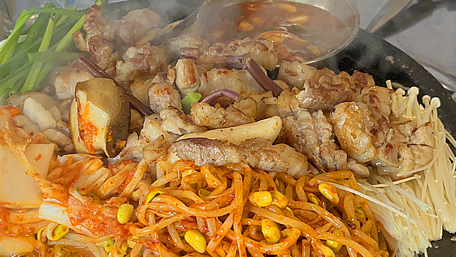  두산동 들안길 수성구 중동 맛집 백금돈 꽃삼겹한판