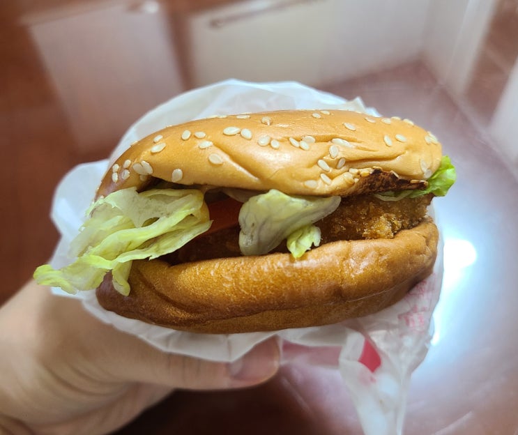 [맥도날드 햄버거 맛평가] #5. 맥도날드 슈슈버거 / 진짜 새우버거 맛 햄버거