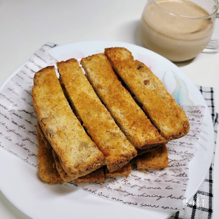 에어프라이어 식빵 러스크 달고나 토스트 만들기 통밀식빵 요리 에어프라이어 식빵 러스크 달고나 토스트 만들기 통밀식빵 요리
