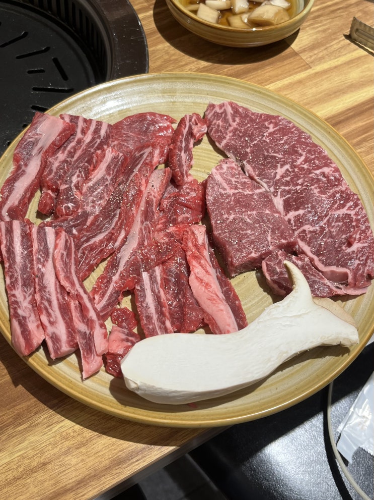  대구 범어동 맛집 '길섶한우' :: 서비스로 한우5종, 육회, 국거리소고기 나오는 수성구 한우 맛집