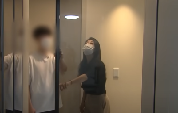 신축 아파트 입주날 아연실색한 상황... 창호업체 미동의 시공... 하자 보수 미뤄 신축 아파트 입주날 아연실색한 상황... 창호업체 미동의 시공... 하자 보수 미뤄