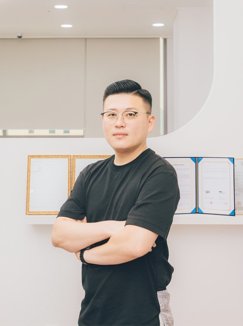  저희 대표님께서 이슈메이커 기자님과 인터뷰를 진행하셨어요!