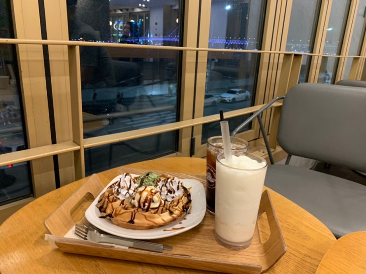 해운대 광안대교 뷰 명당 엔제리너스 angel-in-us 마린시티점 광안대교뷰 보면서 시간보내기 좋은곳 (+ 아이스크림와플, 요거트, 아메리카노) 해운대 광안대교 뷰 명당 엔제리너스 angel-in-us 마린시티점 광안대교뷰 보면서 시간보내기 좋은곳 (+ 아이스크림와플, 요거트, 아메리카노)